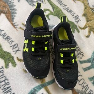 Under Armour Boy Shoes